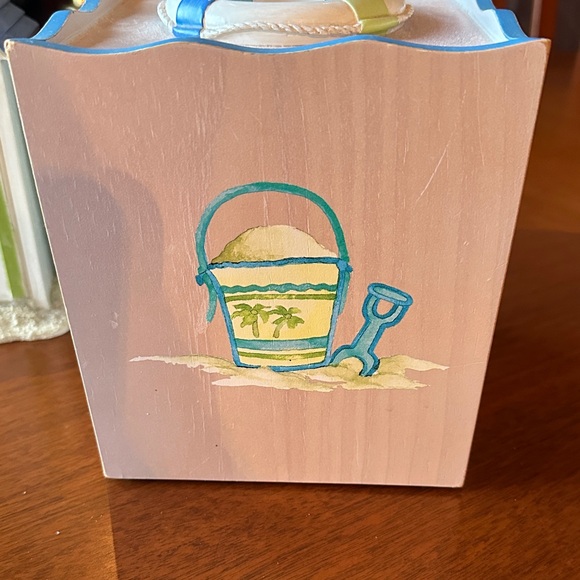 Croscill Ocean Surfer Themed Tissue Box and Soap Pump Set - Picture 5 of 12